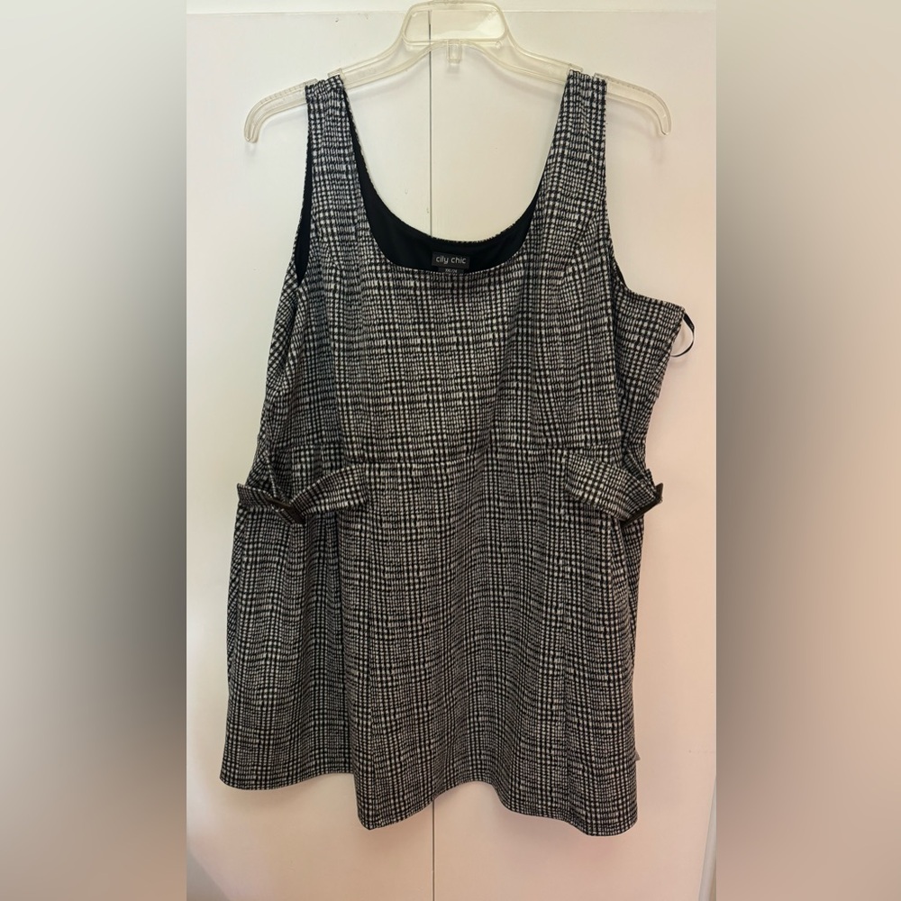 Black and White School Girl Style Sleeveless Dress - Buckles at Waist - 24W
